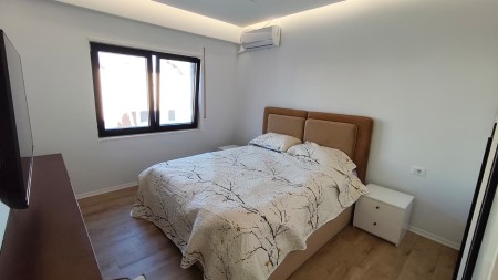 Apartment 1+1 - For Rent Rruga Zallit