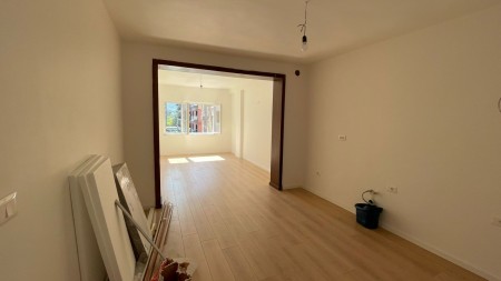Apartament 1+1 - Shitje Rruga Margarita Tutulani