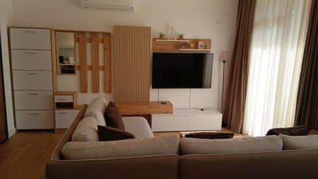 Apartament 2+1 - Qira Rruga Filip Jano