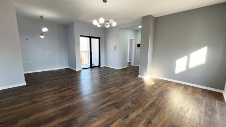 Apartment 3+1 - For Rent Rruga e Dibrës