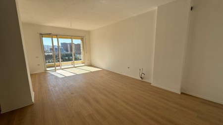 Apartment 3+1 - For sale Rruga Simon Gjoni