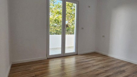 Apartament 2+1 - Shitje Kavaja Street