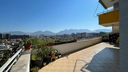 Apartment 2+1 - For sale Rruga Veli Dedi