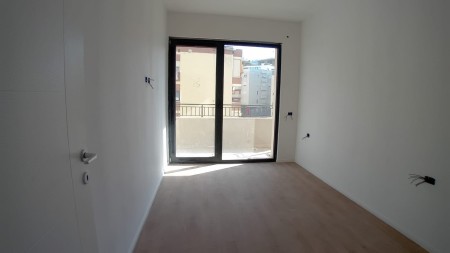 Apartment 1+1 - For sale Rruga Hamdi Garunja