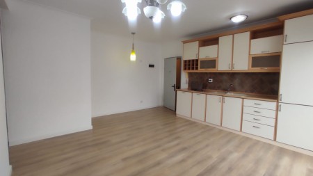 Apartament 2+1 - Shitje Rruga Grigor Gjirokastriti