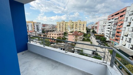 Apartament 1+1 - Shitje Rruga Astrit Losha