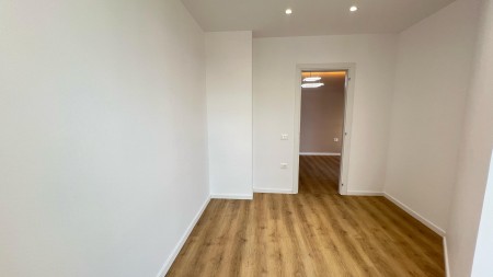 Apartament 2+1 - Shitje Rruga Hoxhë Vokrri