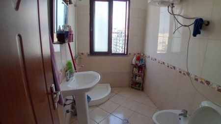 Apartment 2+1 - For sale Rruga Loni Ligori