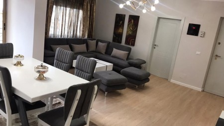 Apartment 3+1 - For Rent Rruga Sulejman Pasha