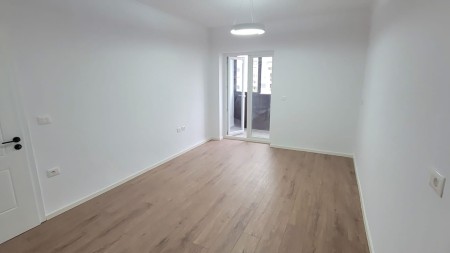 Apartament 1+1 - Shitje Rruga Eshref Frasheri