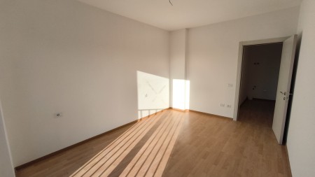 Apartament 1+1 - Shitje Rruga Zebejte Farka